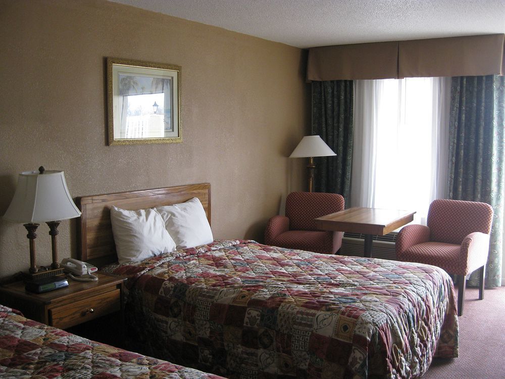 Royal Inn Спарта Екстер'єр фото